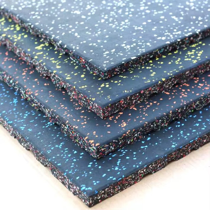 PISO CAUCHO PARA GIMNACIO 100×100×1,5 cm.-